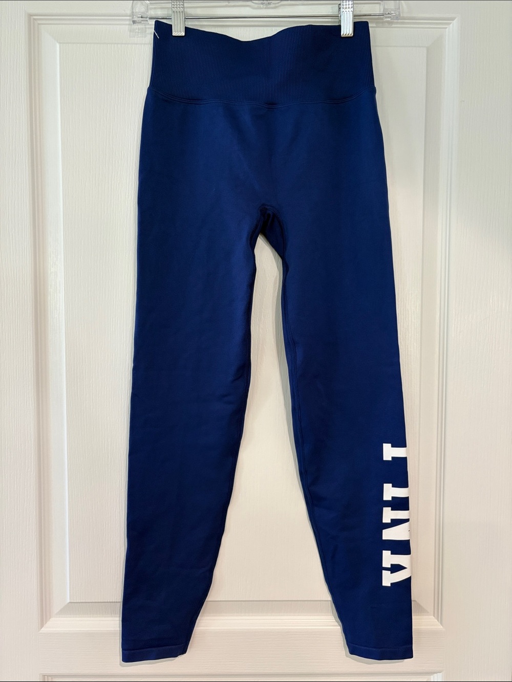 PINK Victoria's Secret Leggings with White Side Logo